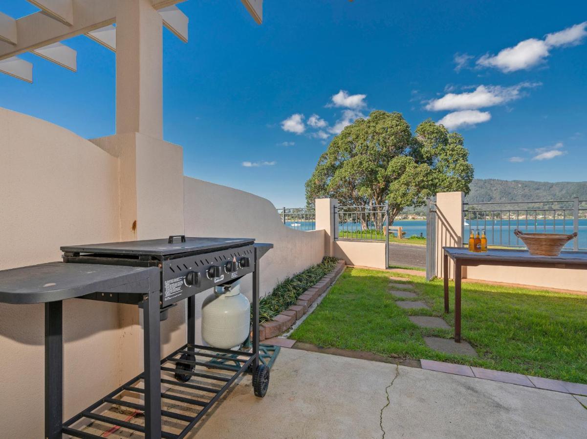 Tairua Waterfront Retreat - Tairua Apartment Eksteriør billede