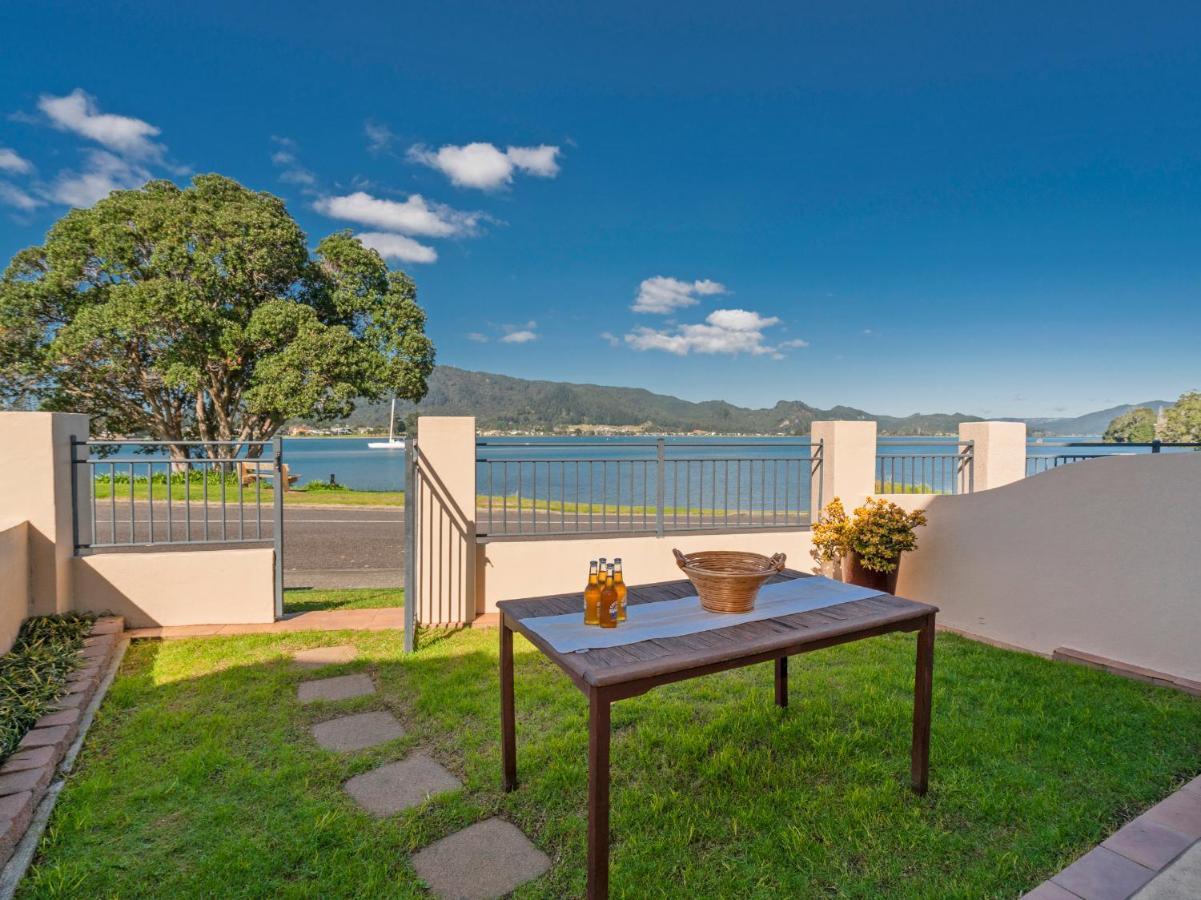 Tairua Waterfront Retreat - Tairua Apartment Eksteriør billede