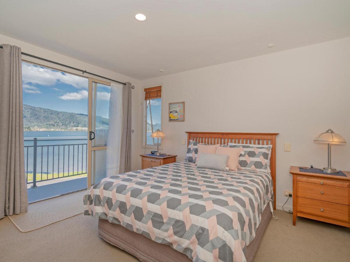 Tairua Waterfront Retreat - Tairua Apartment Eksteriør billede