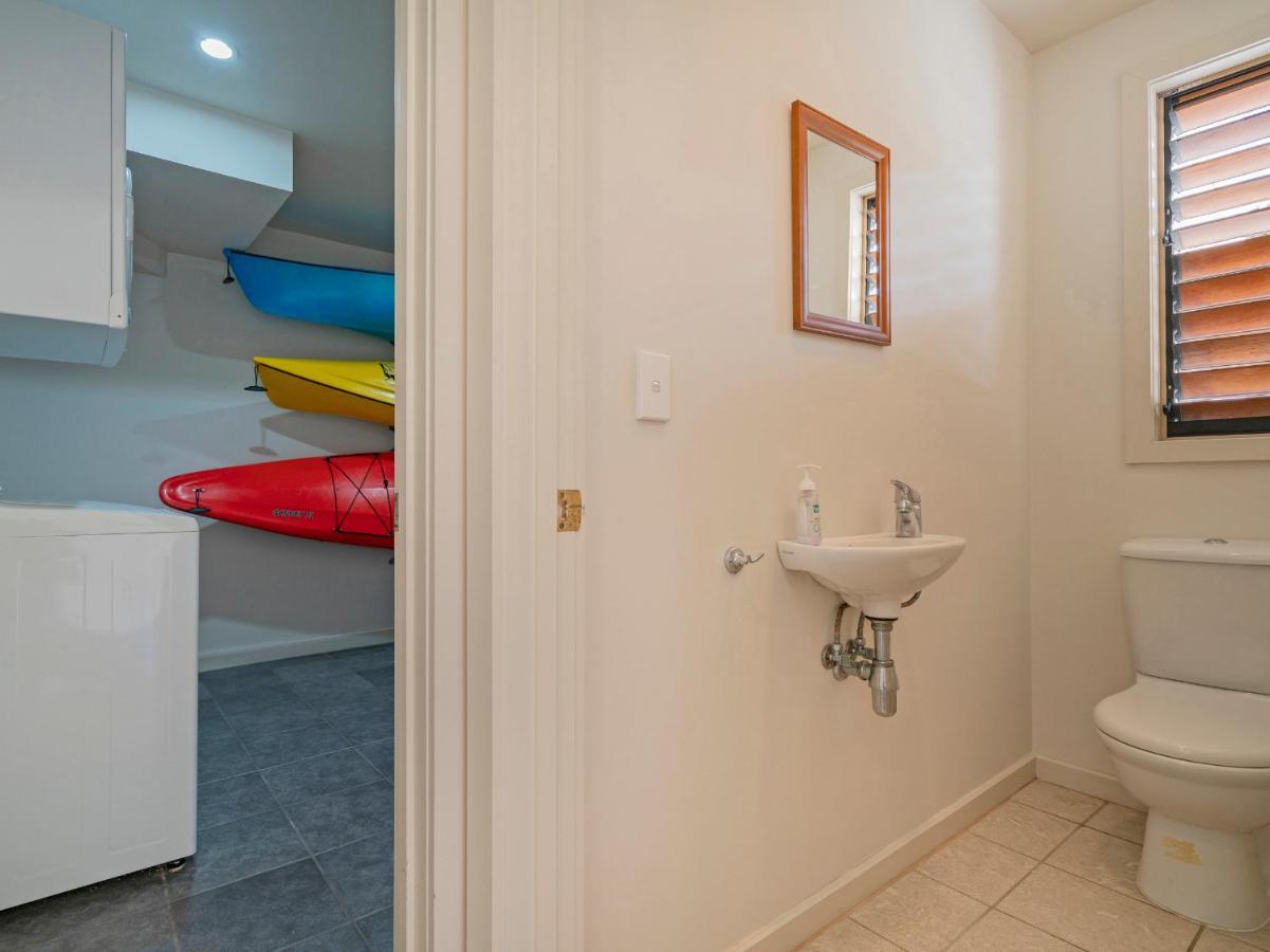 Tairua Waterfront Retreat - Tairua Apartment Eksteriør billede